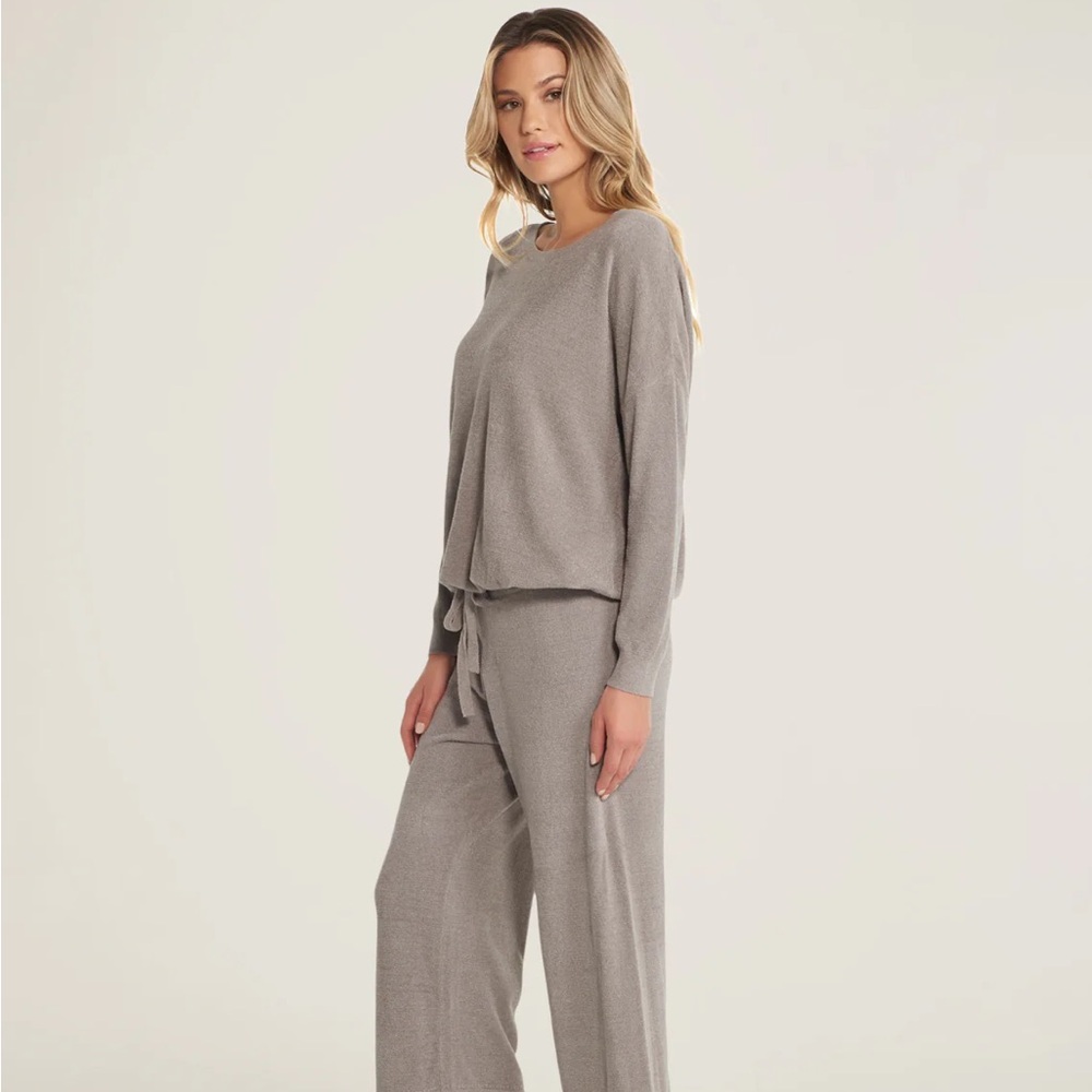 Barefoot Dreams sweater pullover top  witch cinch waist detail.